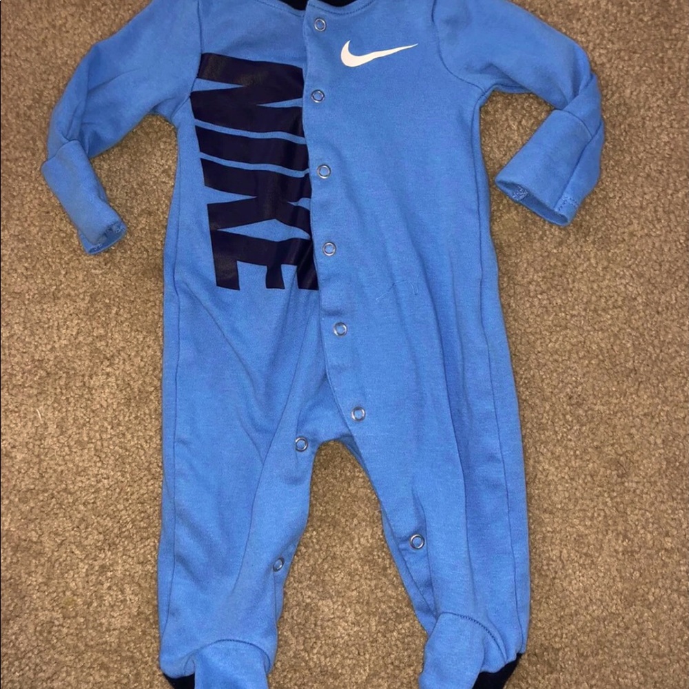 Nike footie